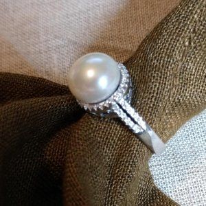 Beautiful Sterling Silver Pearl Ring